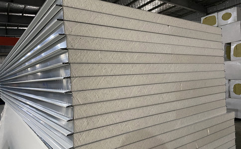 夾芯板廠家如何保證玻鎂夾芯板的質(zhì)量呢？